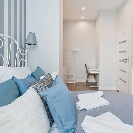 Apartment Boguslawskiego , Sun & Snow